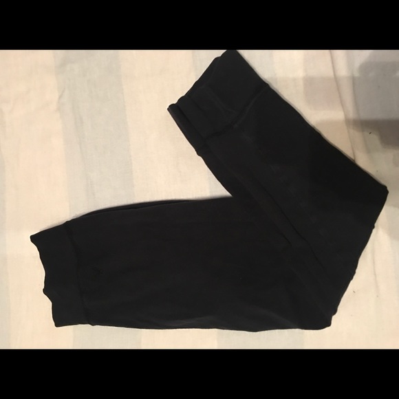 Maroon leggings - Picture 2 of 2